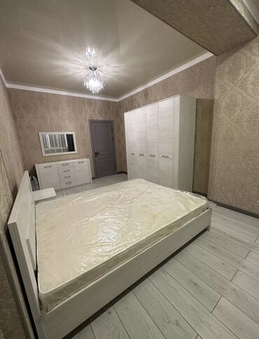сдается квартира город бишкек: 3 комнаты, Агентство недвижимости, Без подселения, С мебелью полностью