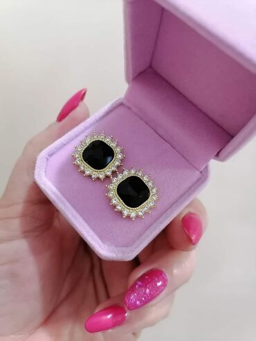 Minđuše: Mindjuse 800 — 17