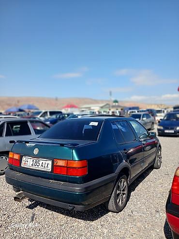 Volkswagen: Volkswagen Vento: 1995 г., 1.8 л, Механика, Бензин, Седан — 2