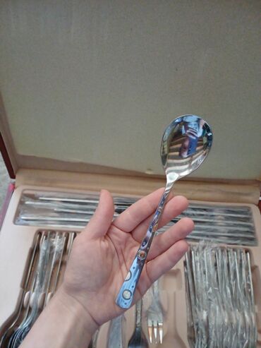 Süfrə ləvazimat dəstləri: Paslanmayan poladdan stolüstü dəst – futlyarlı - Komplekt: bıçaq — 2