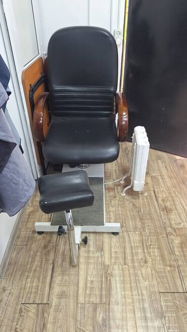 трон для педикюра: Продаю педикюрное кресло 
Цена 8000