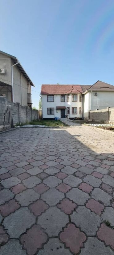 дом в аренду иссык куль: Дом, 110 м², 5 комнат, Собственник, Старый ремонт