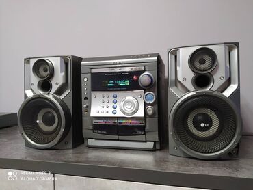 Аудиотехника: Продаю недорого SAMSUNG музыкальный центр с колонками от LG отл. звук