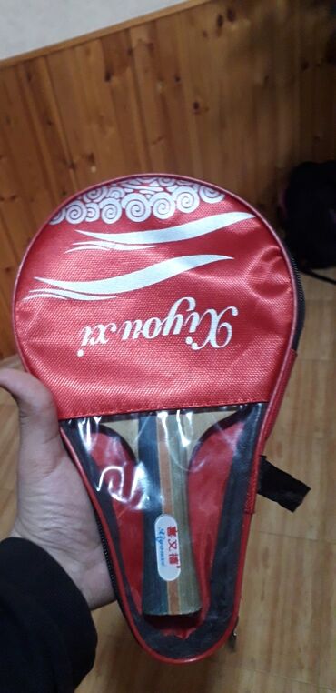 Tennis masaları: 2 Tenis masası var . digəfi tam sağlamdır. onun şəkilləri əlimdə deyil — 9