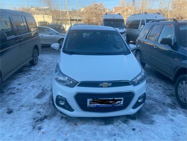 авто в рассрочку лизинг: Chevrolet Spark: 2017 г., 0.1 - engine capacity л, Вариатор, Бензин, Хетчбек