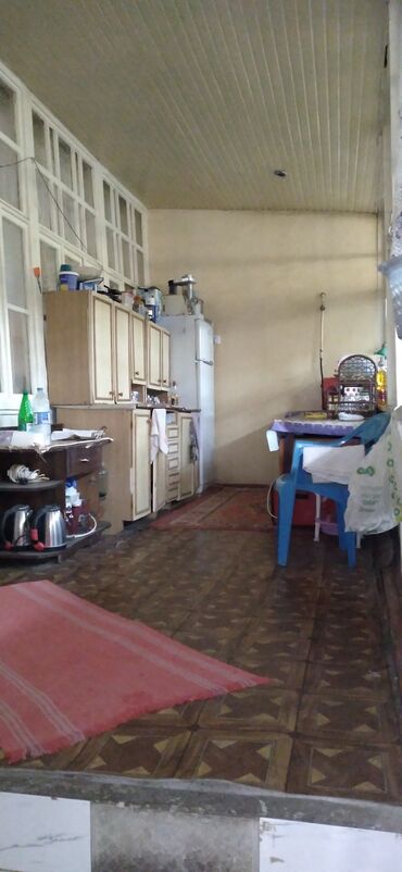 Həyət evləri və villaların satışı: 4 otaqlı, 5 kv. m, Orta təmir — 7