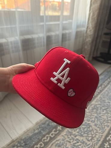 кызыл бирдик: Красная бейсболка New Era x MLB (Los Angeles Dodgers) - Форма — 1