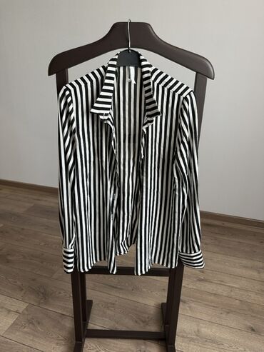 Бомберы: Подборка одежды: 1) Uniqlo Серо‑графитовая легкая куртка без — 7