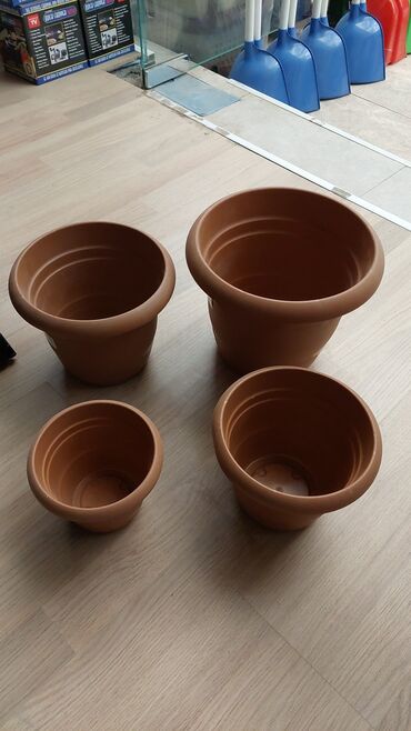 Bitkilər üçün dibçəklər: Dipçekler Gül qabilar ferqli modeller ferqli ölçulerde 1 aznden — 11