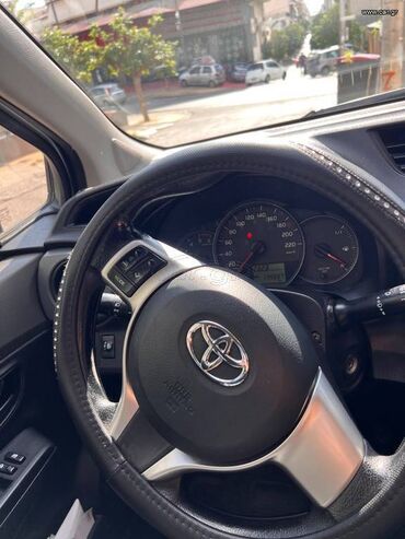 Toyota: Toyota Yaris: 1.4 l. | 2014 έ. Χάτσμπακ — 8