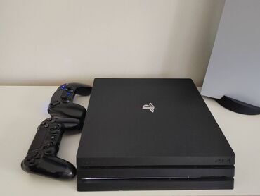 topovi na plin: Sony Playstation 4 Pro 1TB Vrhunska konzola Sony Playstation 4 PRO