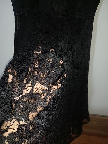 sacaqli don: Qara krujeva don - Model: qısaqol, A-kəsim, dizdən aşağı uzunluq - — 2