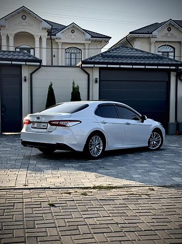 g klas: Toyota Camry: 2018 г., 2.5 л, Автомат, Гибрид, Седан — 2