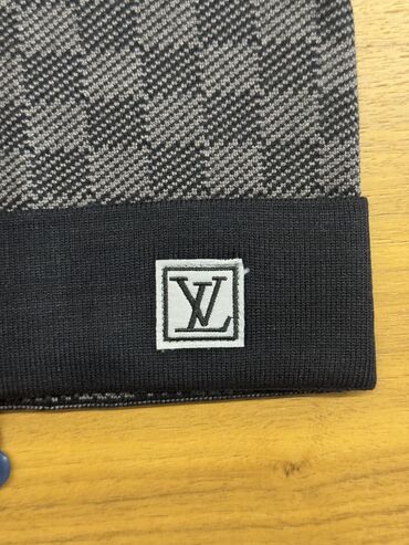 Шапки: Шапки от LV Все бирки и логотипы присутствуют ✅ ЦЕНА ОКОНЧАТЕЛЬНАЯ — 9