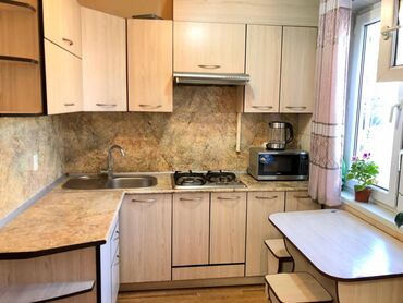 Продажа квартир: 3 комнаты, 67 м², 104 серия, 1 этаж, Косметический ремонт