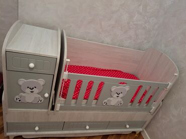 столы трансформер: Oğlan və qız üçün, Dördbucaq, Beşik, Matras ilə, Yellənmə mexanizmsiz