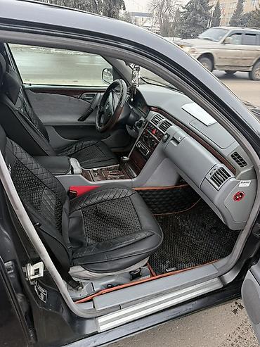 Другие детали салона: Mercedes-Benz E-класс (W210) — 2000 жылы, автомат, 2.2 сди дизель — 1