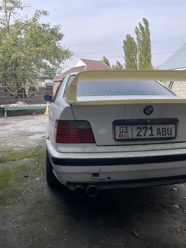 бмв 034: BMW 3 series: 1992 г., 2.2 л, Механика, Бензин, Седан