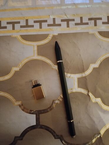 Digər planşetlər: Planşet seti – 16 Max Komplekt: - 16 Max planşet - Maqnitli qapaqlı — 9