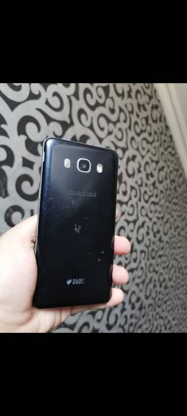 Samsung Galaxy J2 2016, 16 GB, rəng - Qara, Zəmanət, Kredit, Qırıq