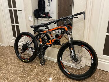 kron velosipedi: Б/у Городской велосипед Adidas, 24", скоростей: 7