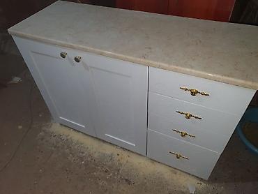 Komode: Komoda – restaurirana, prefarbana i dorađena. Predivna. - Dimenzije — 3