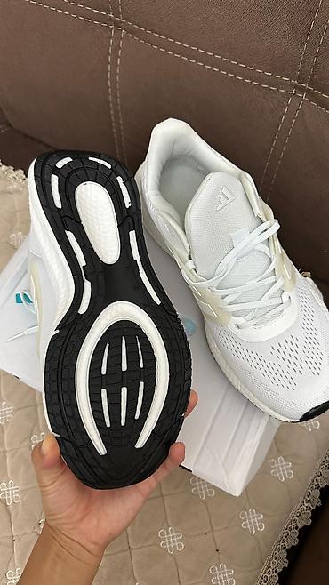 on cloud: Мужские кроссовки, 40, Adidas, Новый, цвет - Белый, Самовывоз — 3