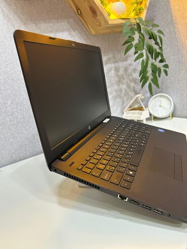 HP: İşlənmiş HP 15.6 ", Intel Celeron, 256 GB