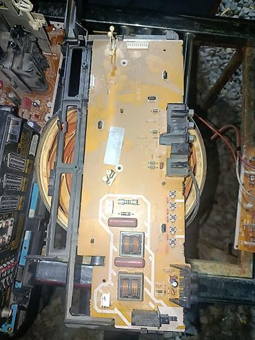 ikinci el plesteyşın 5: Məhsul: Köhnə CRT televizor üçün elektronika hissələri və platalar — 4