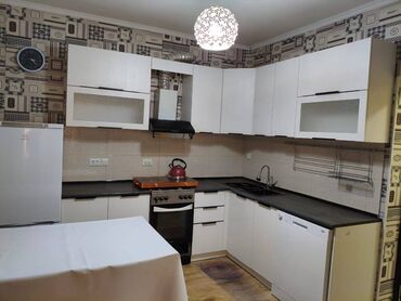 срочно продаю дом лебединовка: 51 кв. м, 3 бөлмө, Жылытылган, Жылуу пол, Брондолгон эшиктер
