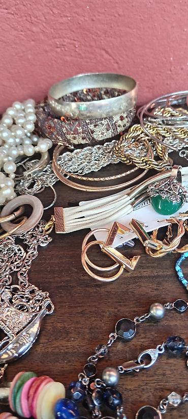 Stare vaze i dekor: Kolekcija dekorativnih i sitnih vintage predmeta – idealno za — 19