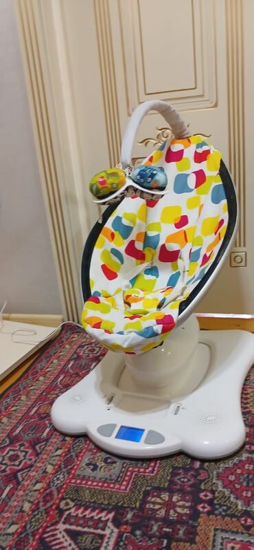 Qabyuyan maşınlar: 4 moms ana qucağı 110 azn yaxsı vəziyyətdədi,çox az işlənib, mahnısı