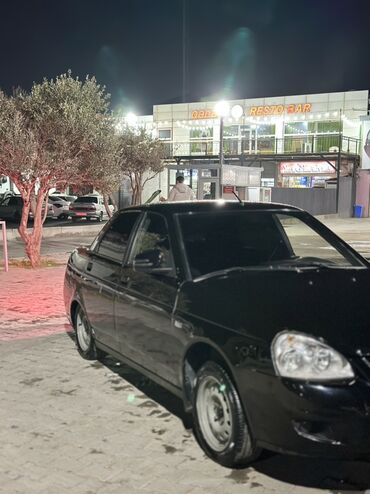 VAZ (LADA): VAZ (LADA) Priora: 1.6 l | 2018 il 170000 km Sedan — 17