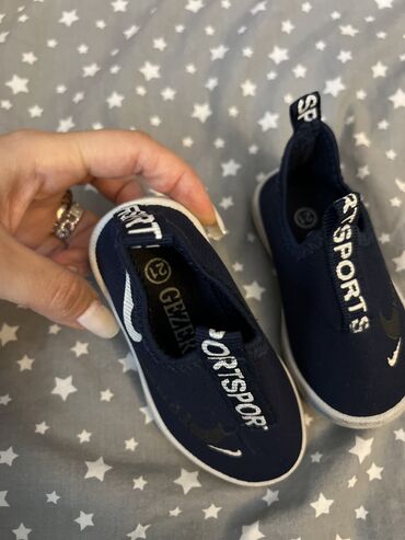 Uşaq ayaqqabıları: 3 ayaqqabi 16, 18, 21 razmer hamisi birlikde 30 azn 1 ci olan -da lalafo.az — 10 Uşaq ayaqqabıları: 3 ayaqqabi 16, 18, 21 razmer hamisi birlikde 30 azn 1 ci olan — 10