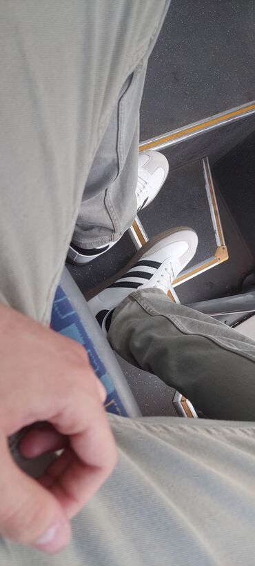 Krossovka ve ketlər: Adidas, Ölçü: 44, rəng - Ağ, İşlənmiş lalafo.az -da Krossovka ve ketlər: Adidas, Ölçü: 44, rəng - Ağ, İşlənmiş