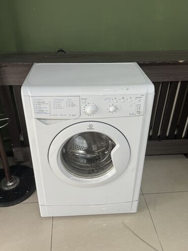 холодилник бирюса: Стиральная машина Indesit, Б/у, Автоматические, До 5 кг