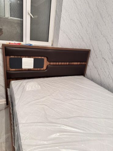 siyirmeli: İkinəfərlik çarpayı, Bazasız, Matras ilə, Siyirməsiz