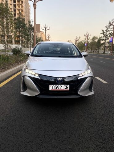 приус ви: Toyota Prius: 2020 г., 1.8 л, Вариатор, Гибрид, Седан
