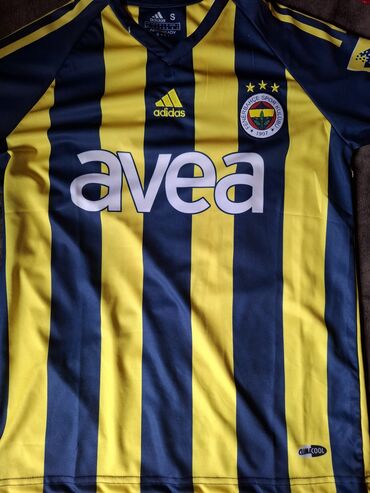 İdman formaları: Satılır Hamısı S razmerdi. 180+ 70+ Çəkiyə uyğun gəlir Kolleksiya — 9