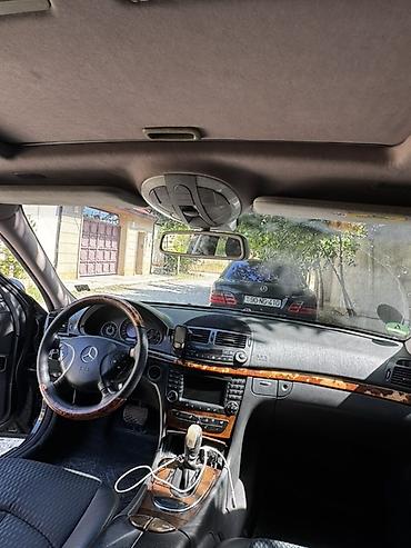 mercedes 180 b: Mercedes-Benz E 270: 2.7 l | 2004 il Sedan — 2