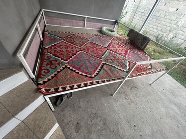 садовый стол: Размер тапчана 2,60 * 2,70. 

Размер металла 30 мм х 30 мм