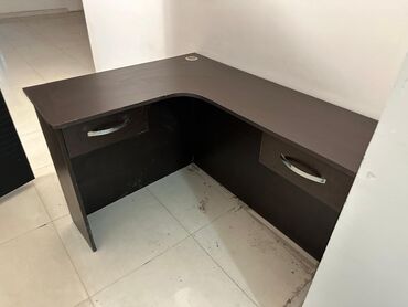 Masalar: Kompüter masası, Açılmayan, Künc masa