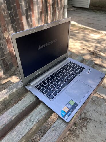 Ноутбуки, компьютеры: Ноутбук Lenovo СРОЧНО Можем уступить в цене из-за срочности Брали