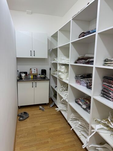 Stend vitrinləri: Stend vitrinləri — 9