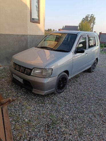 Nissan Cube: 2001 г., 1.3 л, Автомат, Бензин, Хетчбек