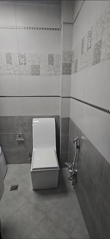 Mətbəx mebeli: Mətbəx mebeli dəsti - Dizayn: Parlaq qara alt modullar və narıncı üst — 10