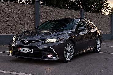 бизнем: Toyota Camry: 2018 г., 2.5 л, Автомат, Бензин, Седан — 2