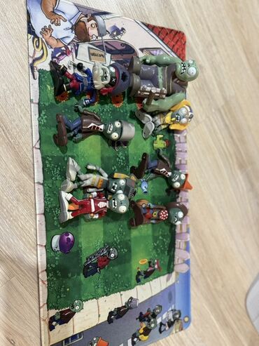 Игрушки: Игровой набор по мотивам Plants vs. Zombies 3 комплекта все фигурки — 10