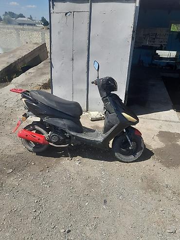 yamaha su motoru: Şəhərdaxili sürüş üçün kompakt skuter - Yanacaq növü: benzin - Gövdə — 7