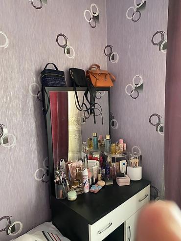 guzgu tek: Yataq otağı mebel dəsti Tərkibi: - Tək nəfərlik çarpayı: yumşaq qara — 3